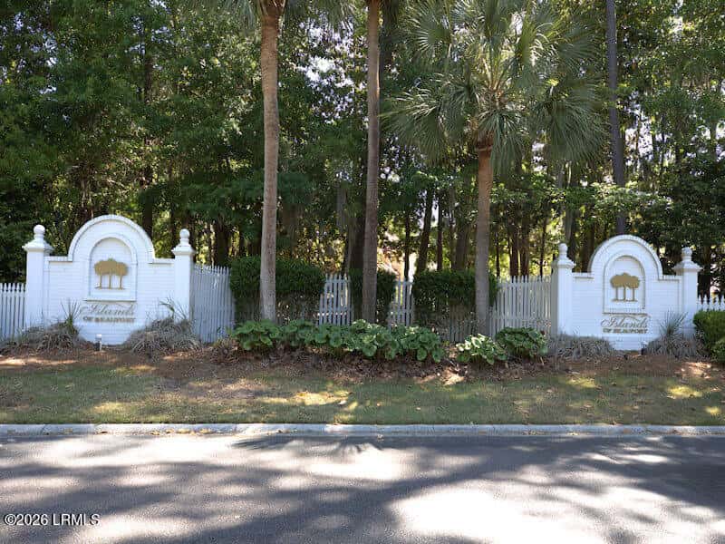 107 Palmetto Place, Beaufort, SC 29902 — photo 1 of 18