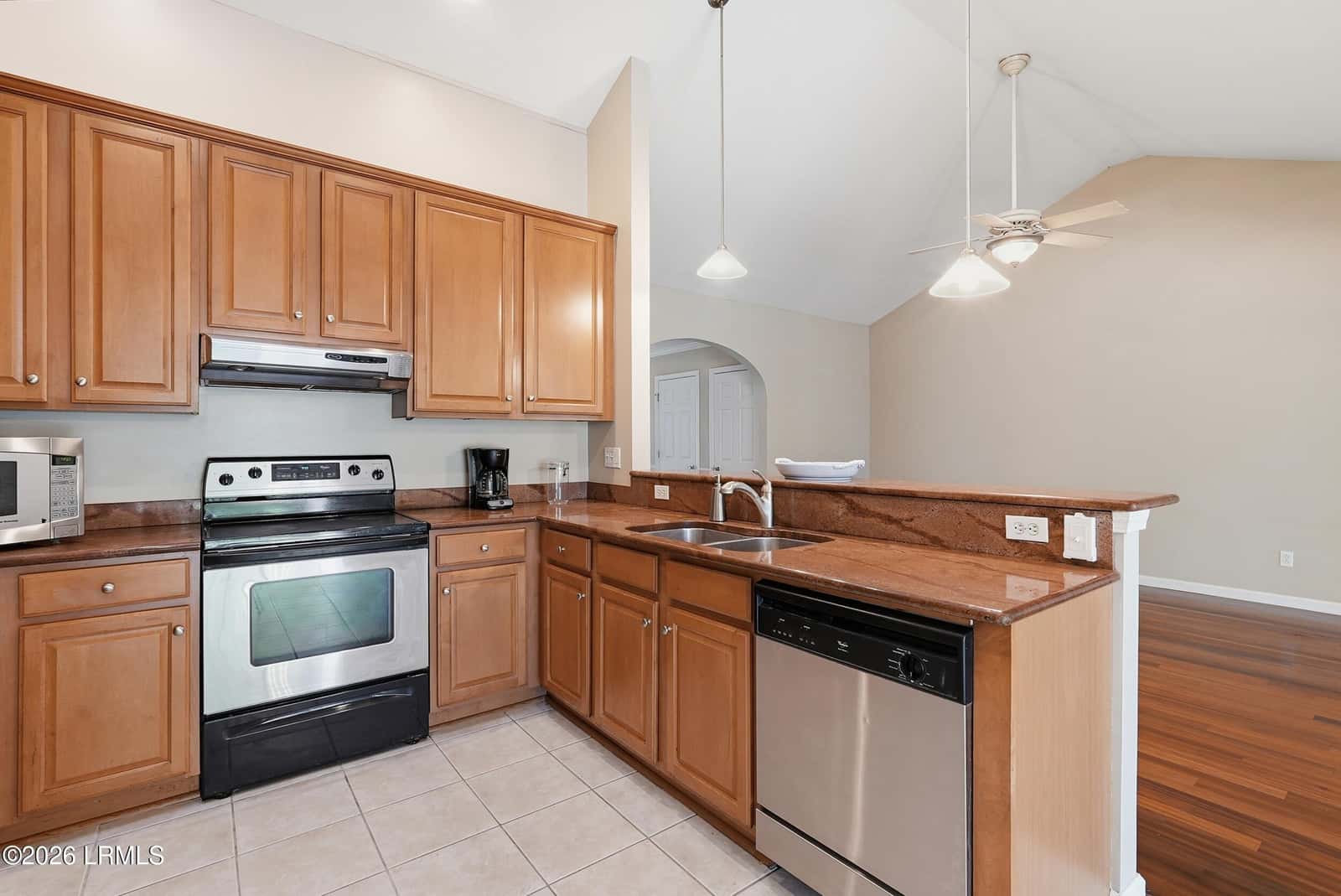 201 Cotton Field Lane E, Bluffton, SC 29910 — photo 12 of 37