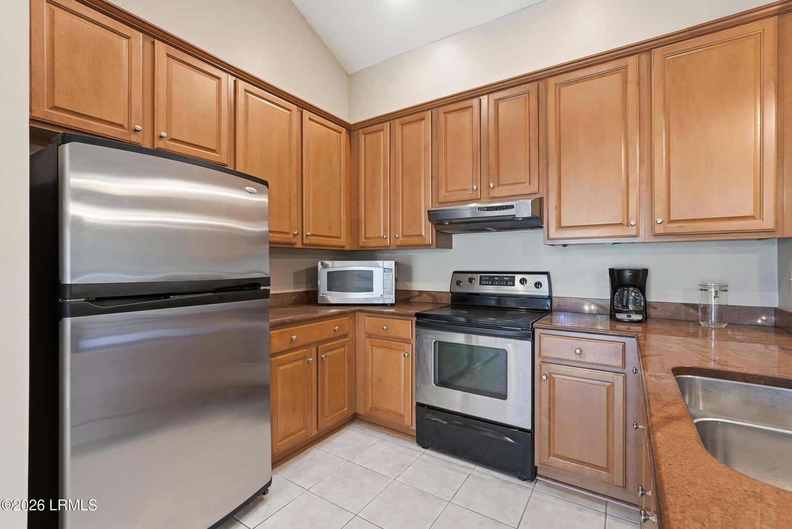 201 Cotton Field Lane E, Bluffton, SC 29910 — photo 11 of 37