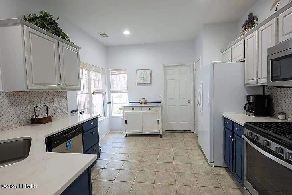 214 Colonel Thomas Heyward Road, Bluffton, SC 29909 — photo 6 of 33