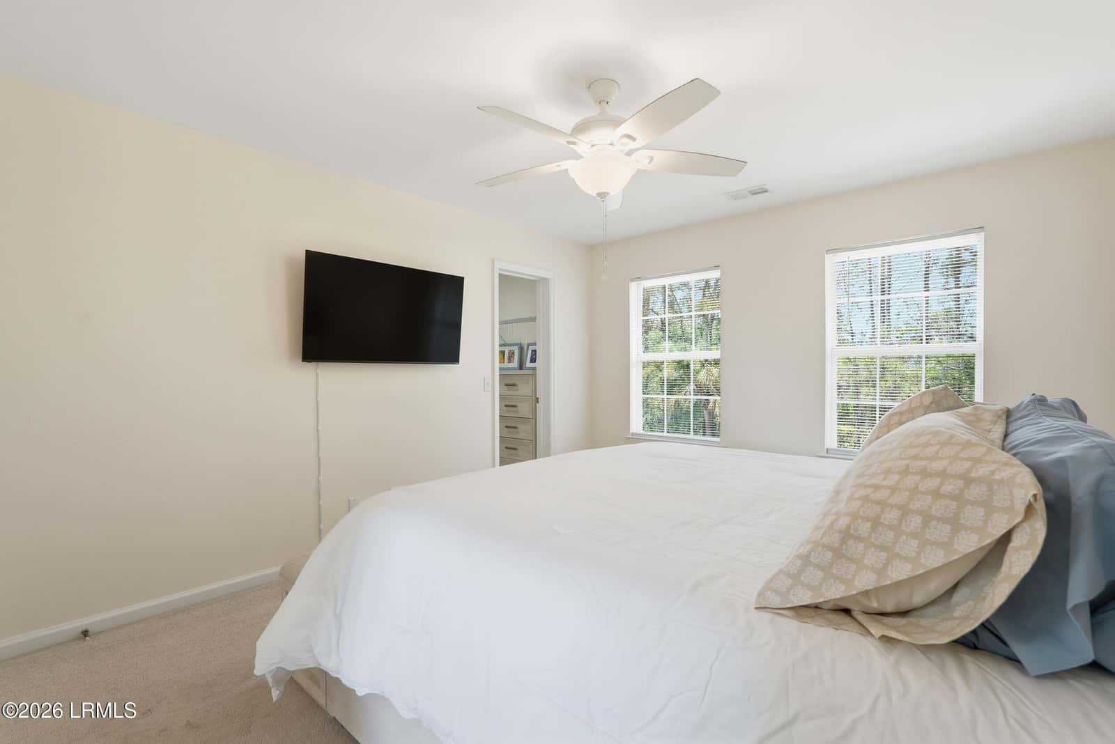 10 Pine Burr Road E 5, Hilton Head Island, SC 29926 — photo 17 of 36