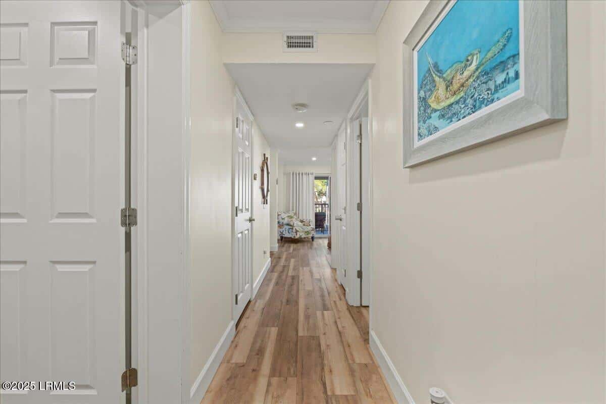 40 Folly Field Road 126, Hilton Head Island, SC 29928 — photo 4 of 27