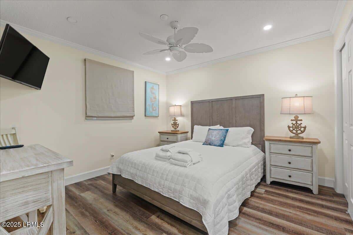 40 Folly Field Road 126, Hilton Head Island, SC 29928 — photo 5 of 27