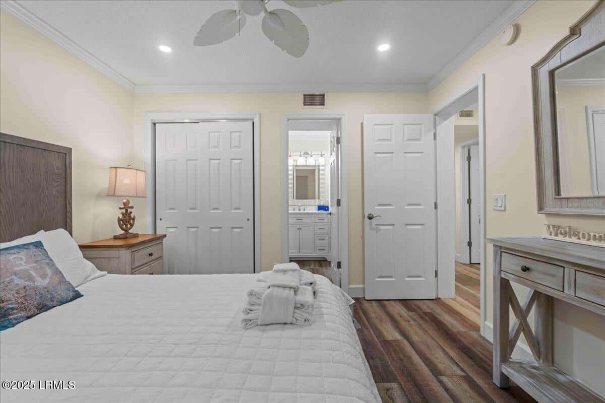 40 Folly Field Road 126, Hilton Head Island, SC 29928 — photo 6 of 27