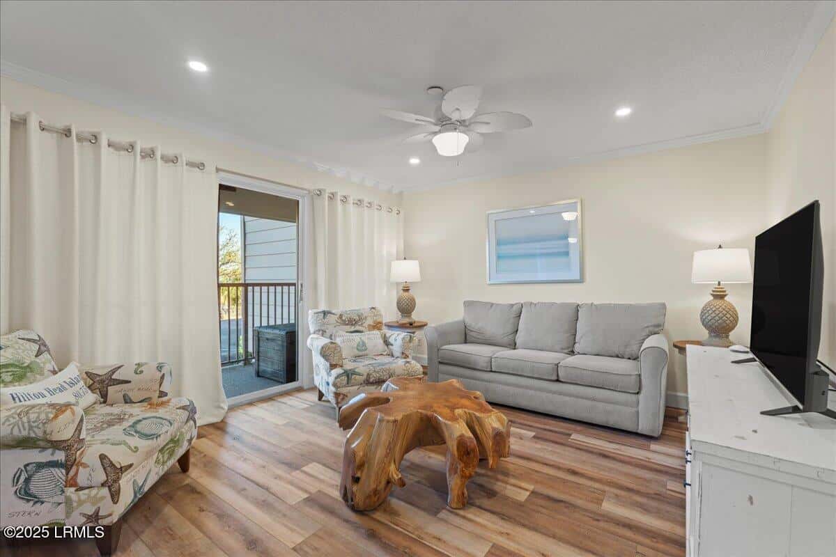 40 Folly Field Road 126, Hilton Head Island, SC 29928 — photo 12 of 27