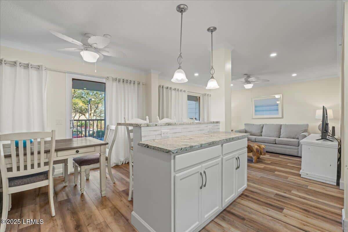 40 Folly Field Road 126, Hilton Head Island, SC 29928 — photo 18 of 27