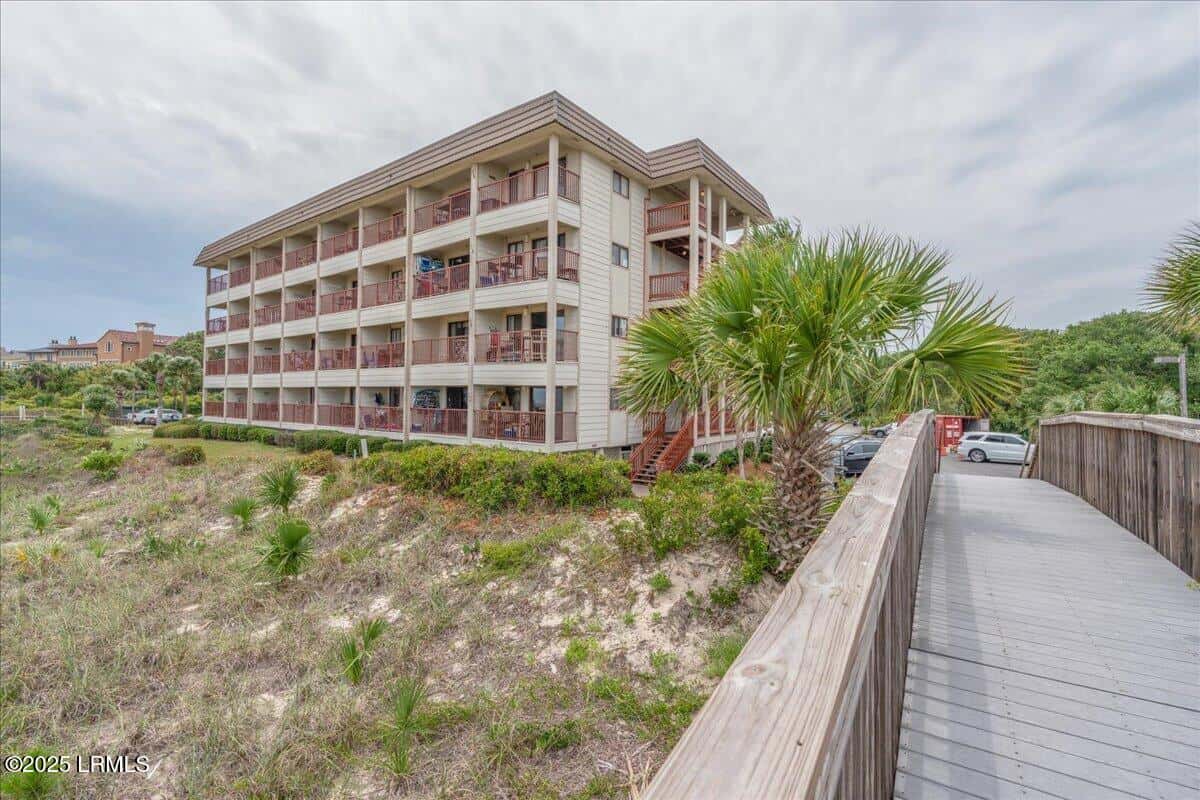 40 Folly Field Road 126, Hilton Head Island, SC 29928 — photo 21 of 27
