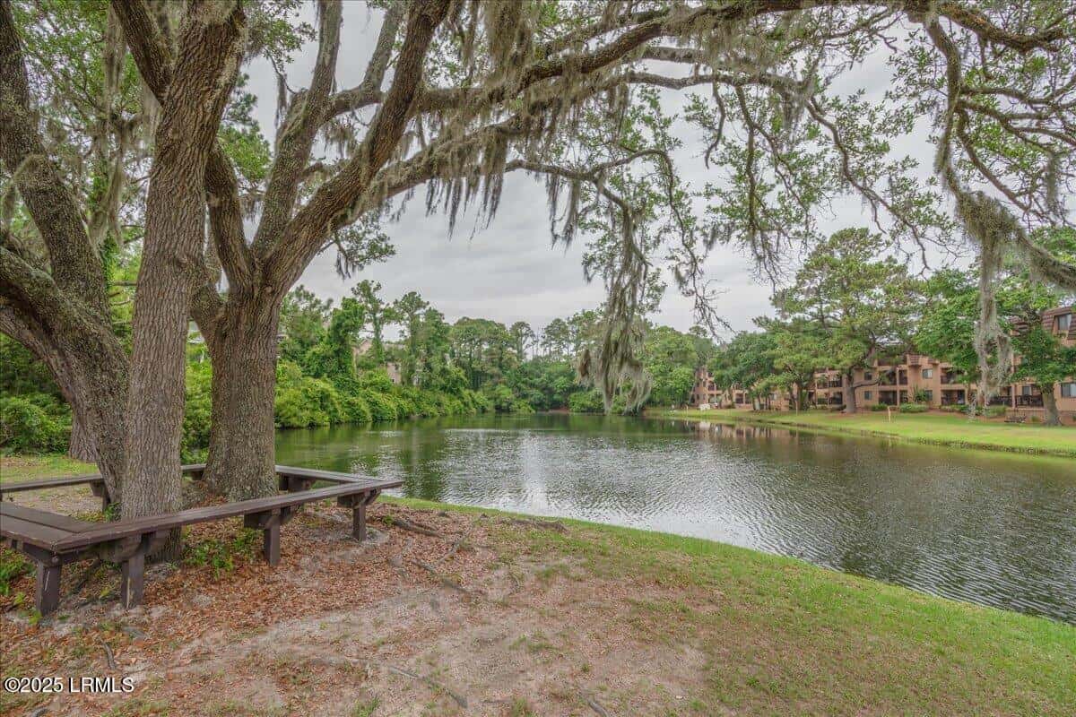 40 Folly Field Road 126, Hilton Head Island, SC 29928 — photo 24 of 27