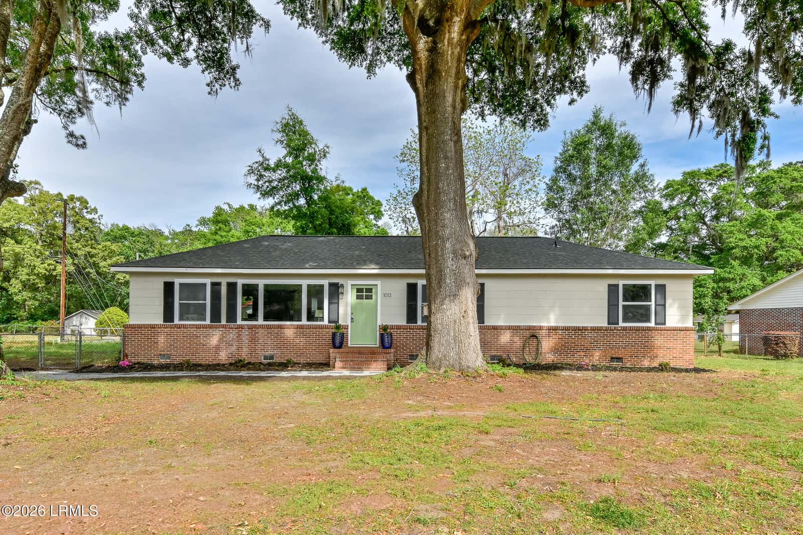 1013 Rentz Street, Beaufort, SC 29906 — photo 2 of 43