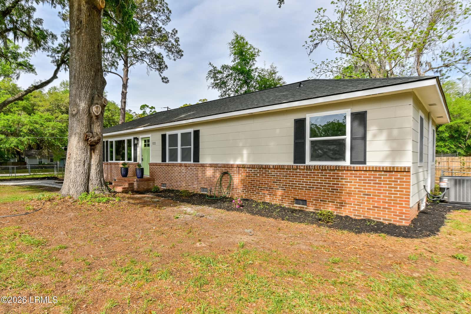 1013 Rentz Street, Beaufort, SC 29906 — photo 4 of 43