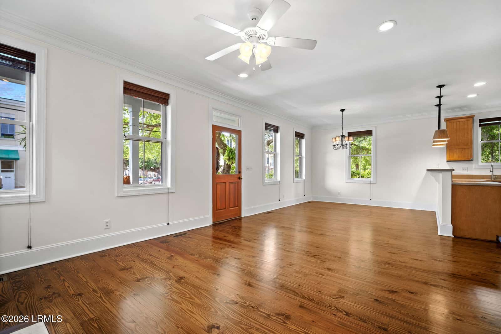 1011 Calhoun Street, Beaufort, SC 29902 — photo 9 of 64