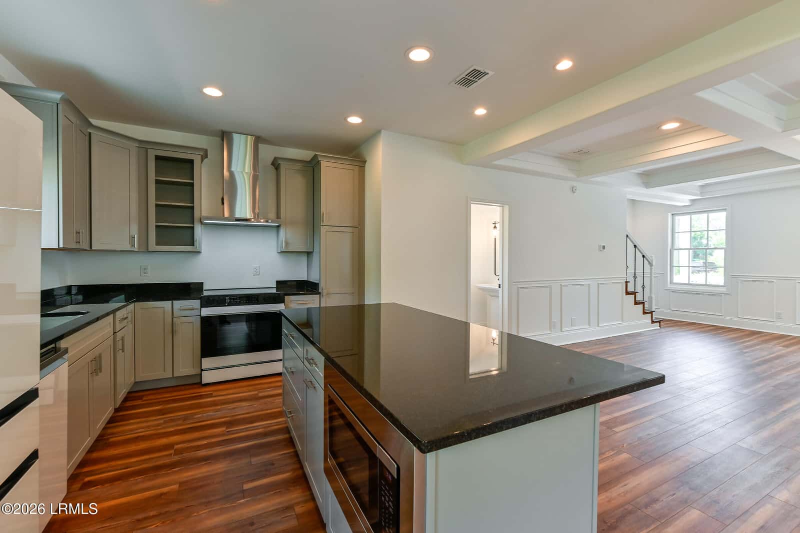 1203 Washington Street, Beaufort, SC 29902 — photo 8 of 38