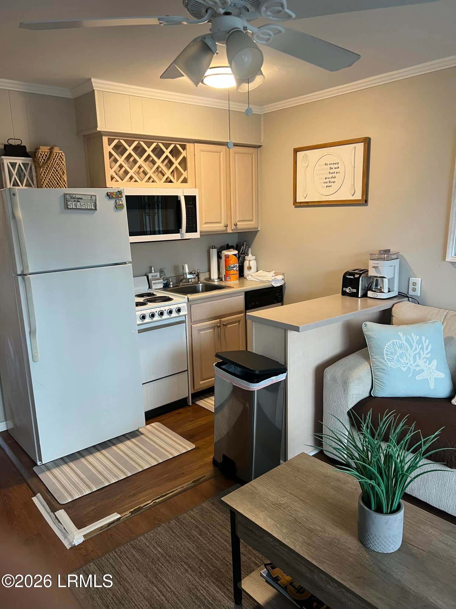 23 S Forest Beach Drive 204, Hilton Head Island, SC 29928 — photo 10 of 25