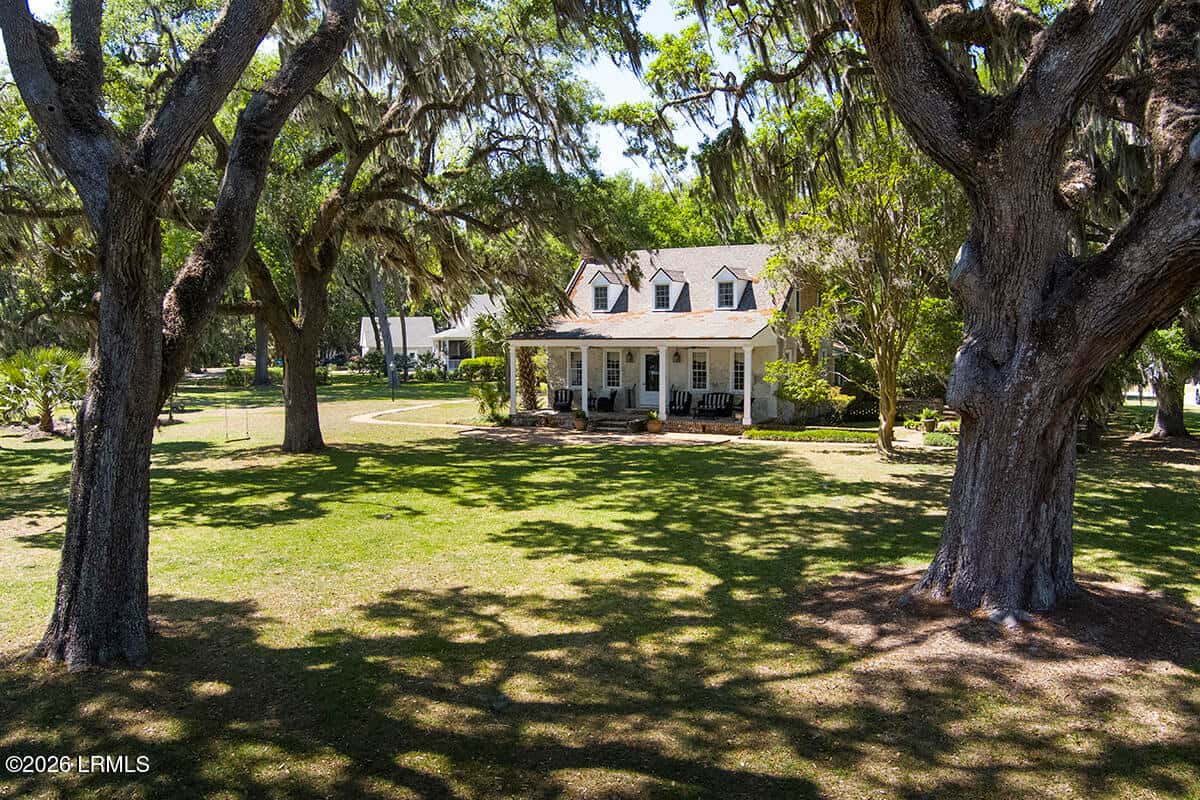 98 Gautier Place, Beaufort, SC 29902 — photo 11 of 24