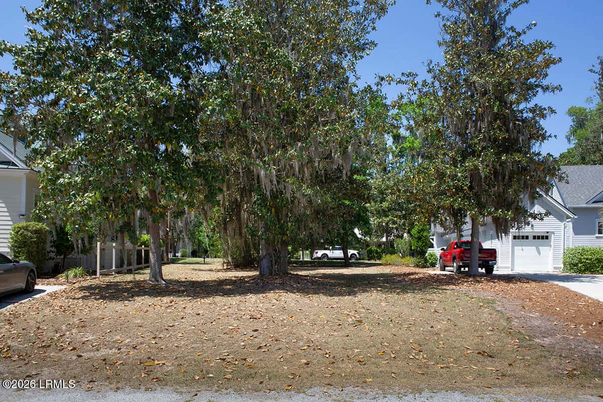 98 Gautier Place, Beaufort, SC 29902 — photo 3 of 24