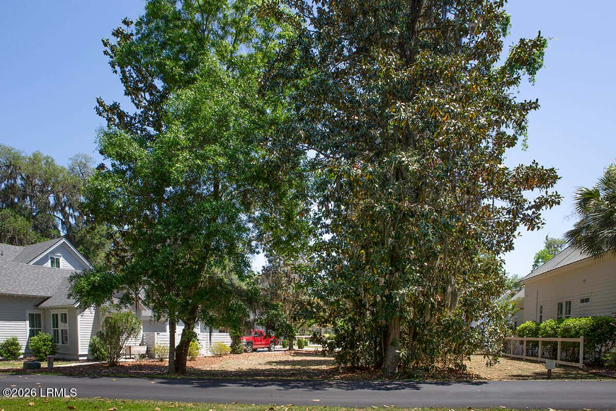 98 Gautier Place, Beaufort, SC 29902 — photo 4 of 24