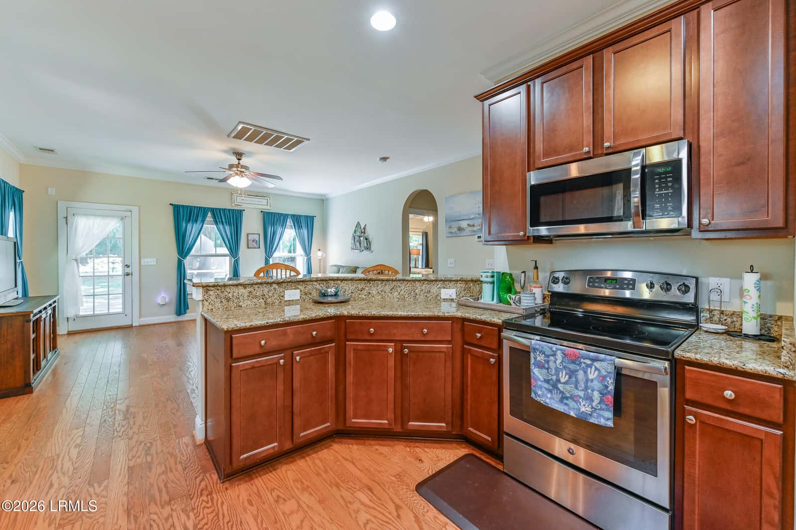 14 Chinaback Drive, Beaufort, SC 29907 — photo 10 of 37