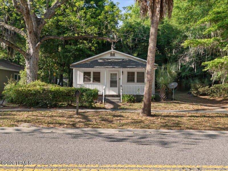 1919 Duke Street, Beaufort, SC 29902 — photo 2 of 29