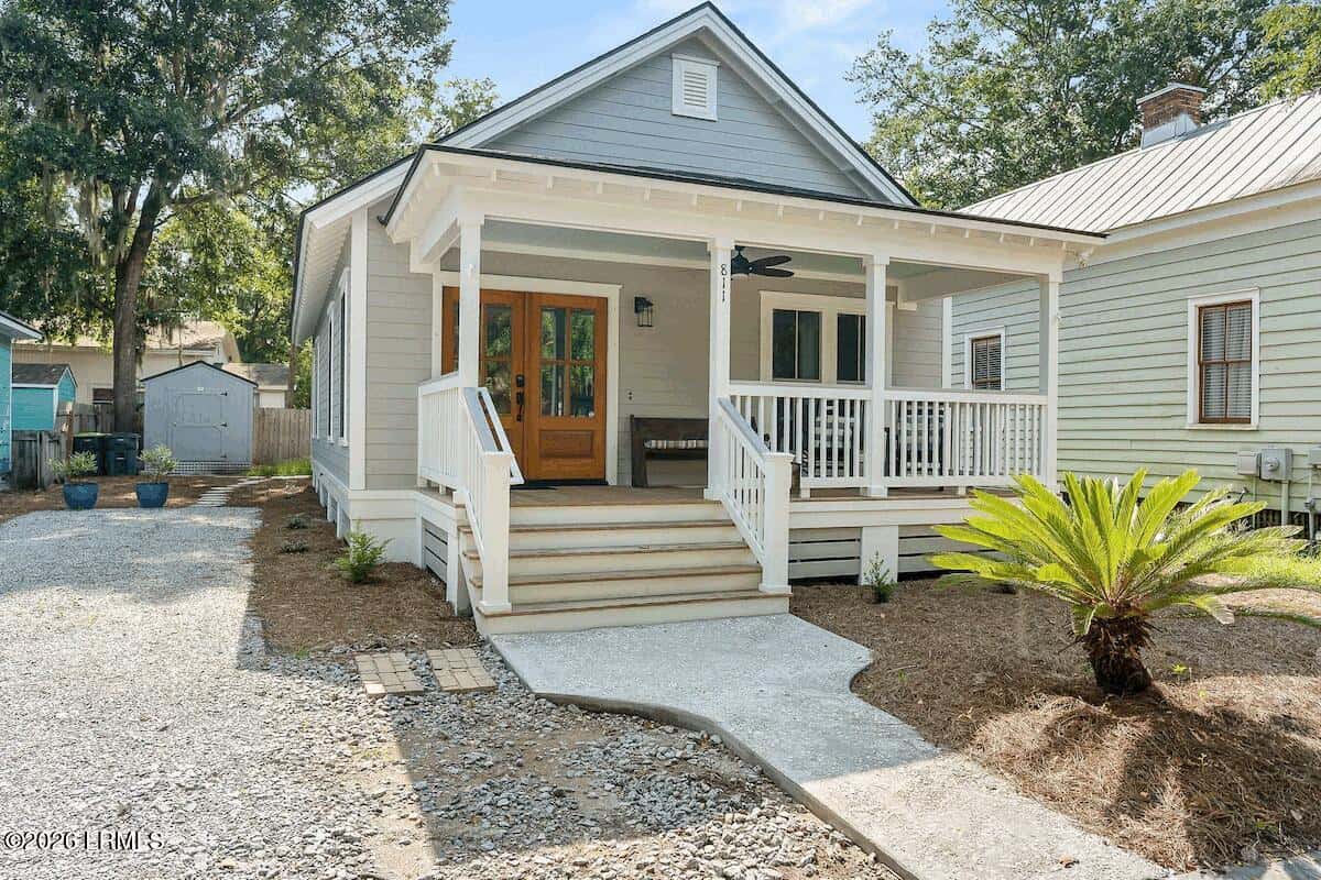 811 Bladen Street, Beaufort, SC 29902 — photo 2 of 27