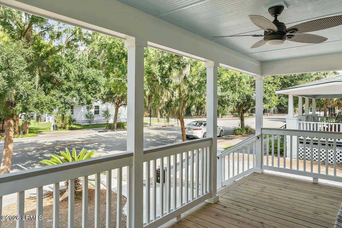 811 Bladen Street, Beaufort, SC 29902 — photo 4 of 27