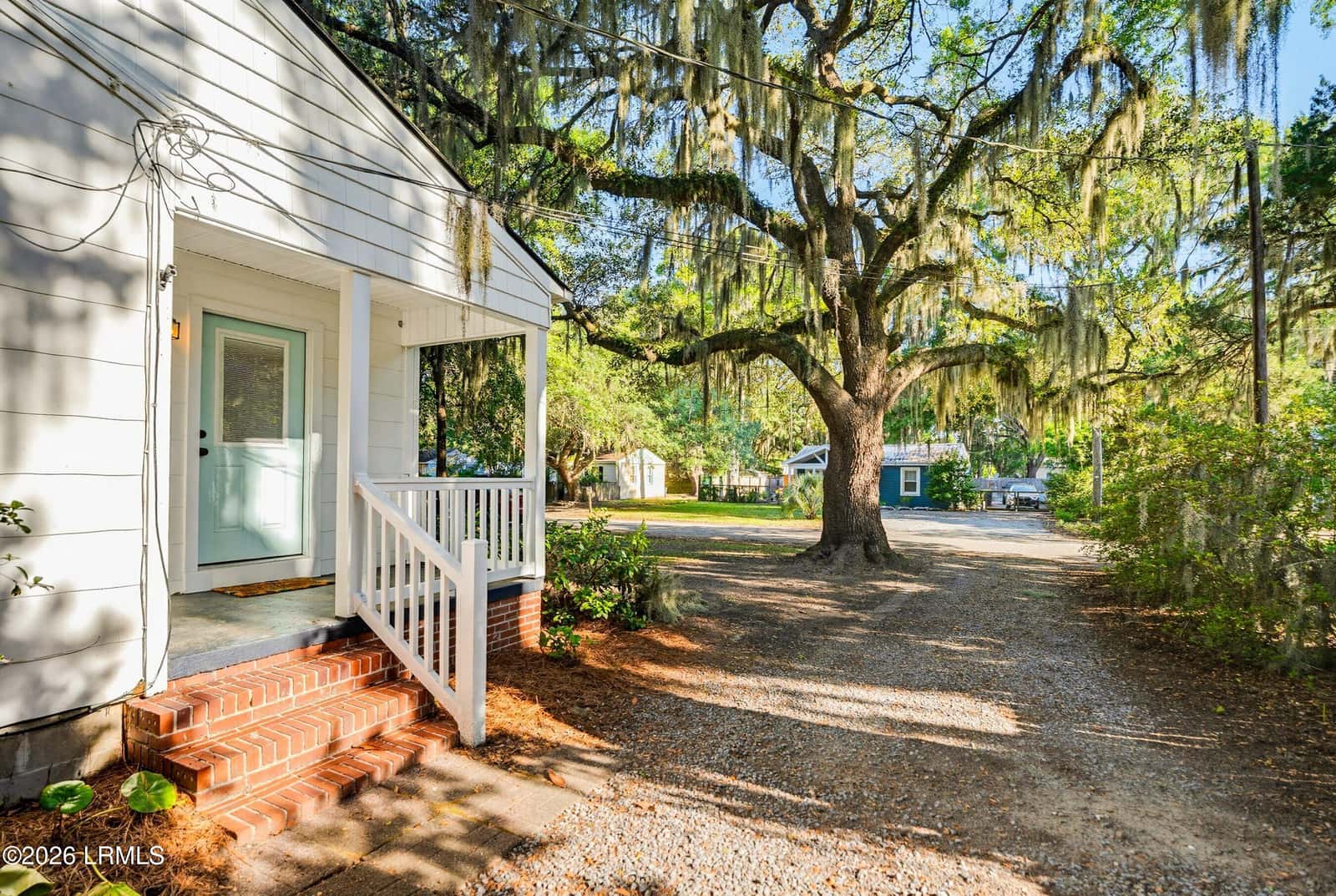 1106 Woodward Avenue, Beaufort, SC 29902 — photo 6 of 37