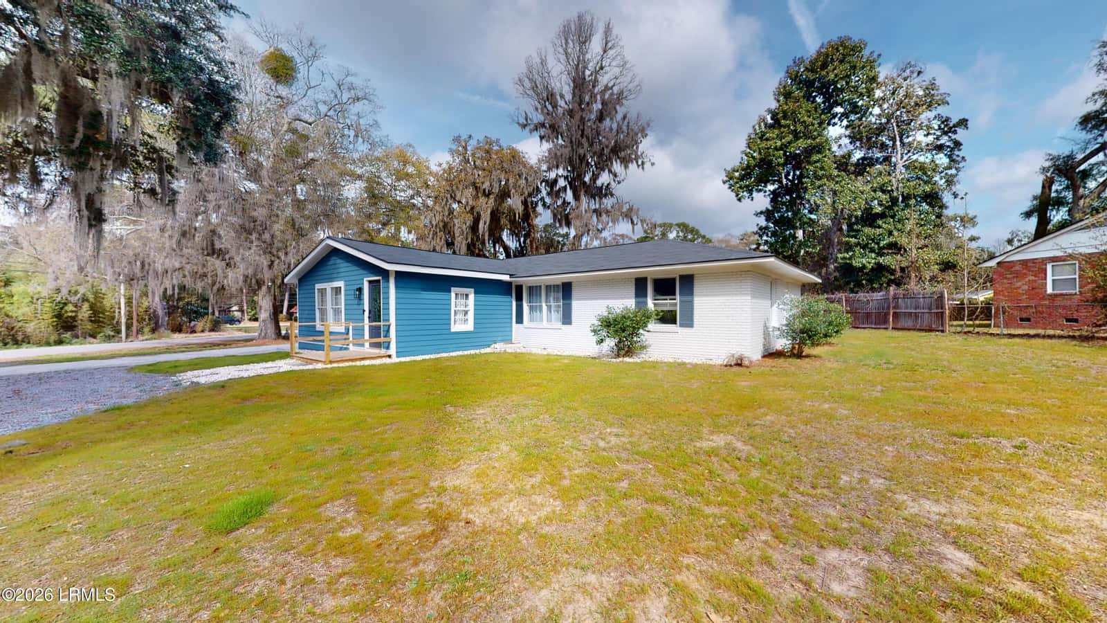 2011 Cypress Street, Beaufort, SC 29906 — photo 5 of 41