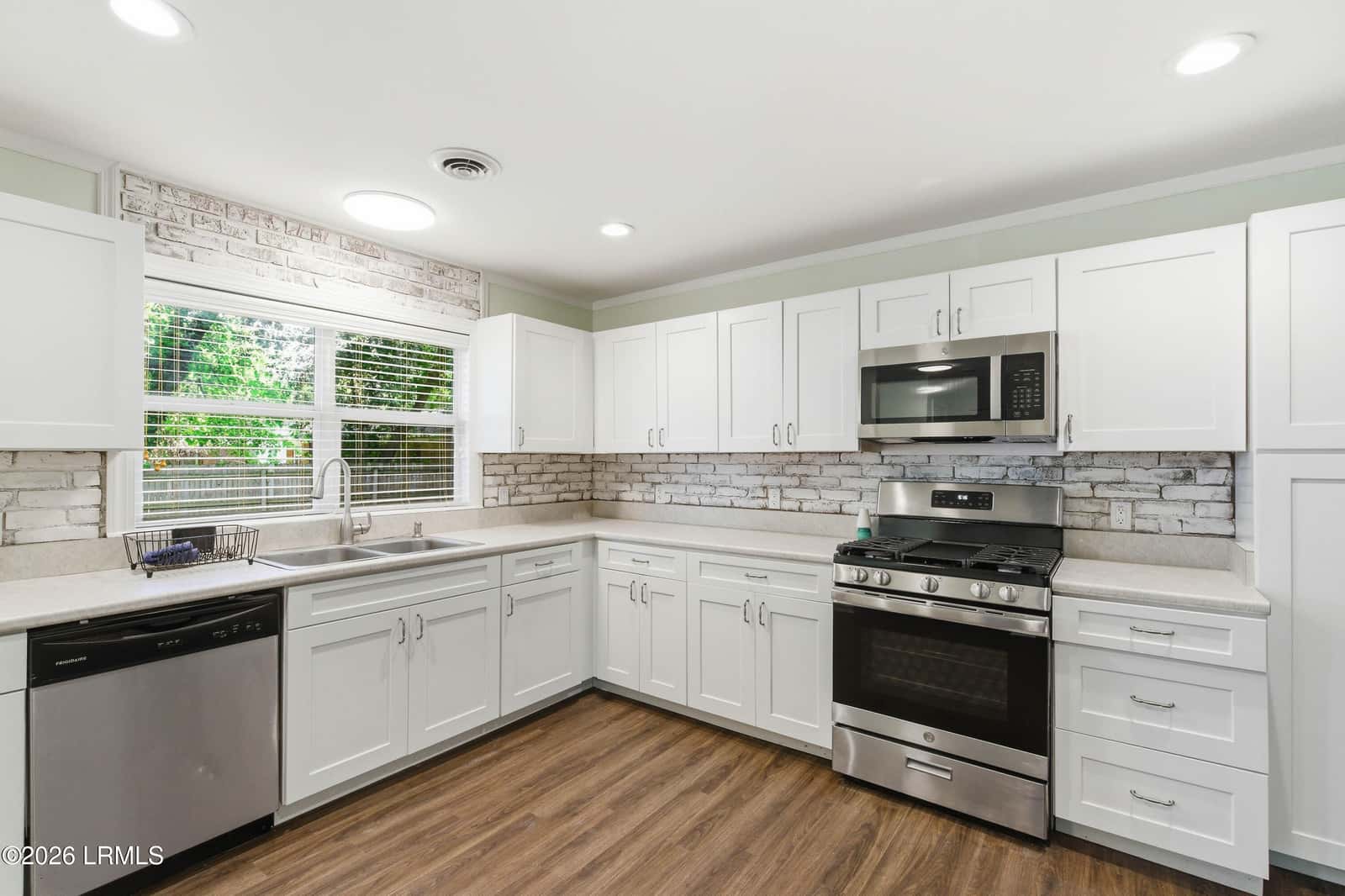 2910 Riverbank Drive, Beaufort, SC 29902 — photo 9 of 32