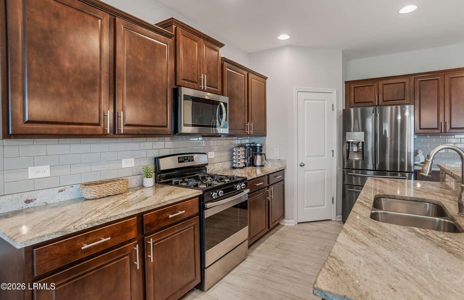 75 Saluda Way, Beaufort, SC 29906 — photo 10 of 41