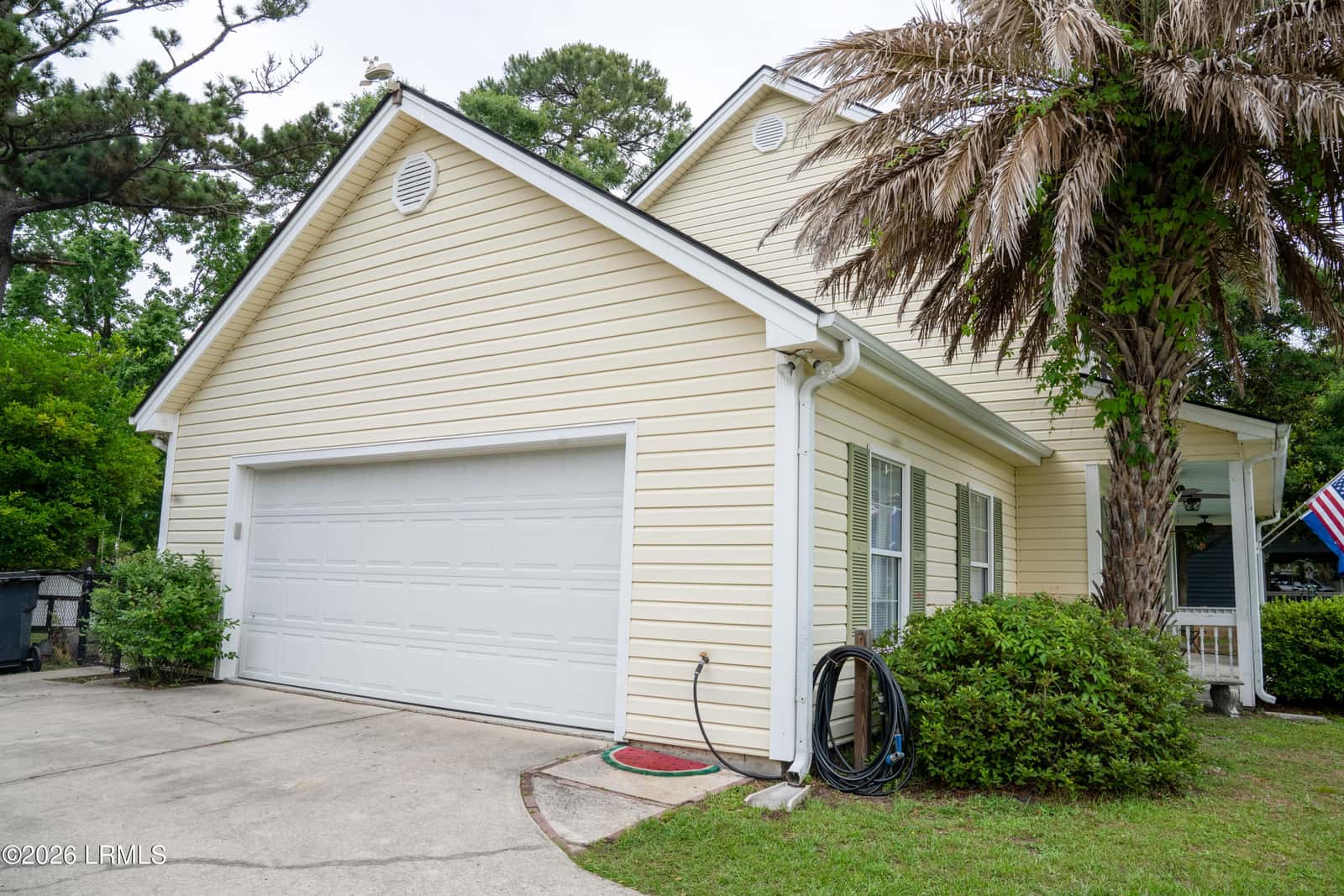 32 Christine Drive, Beaufort, SC 29907 — photo 3 of 42