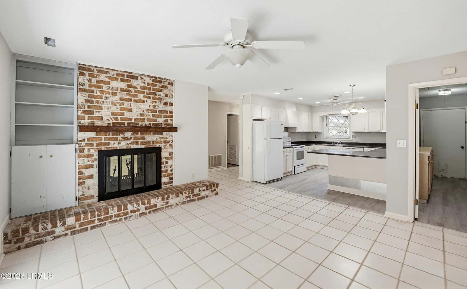 3052 Mink Point Boulevard, Beaufort, SC 29902 — photo 9 of 36
