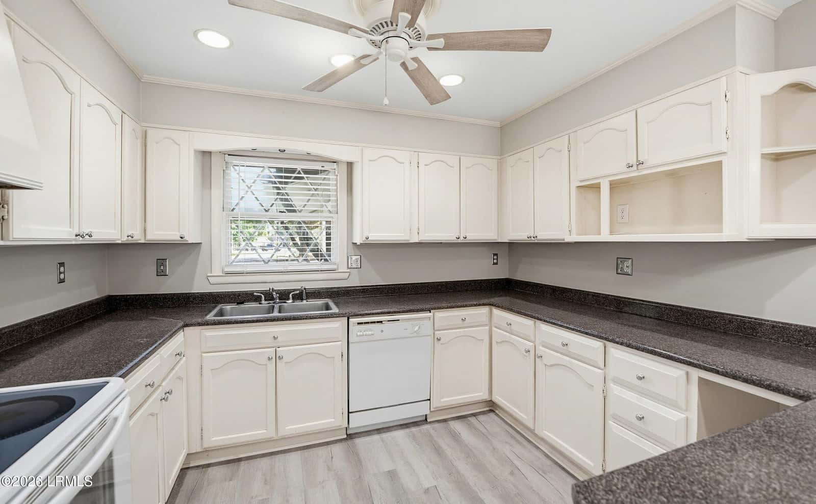 3052 Mink Point Boulevard, Beaufort, SC 29902 — photo 12 of 36