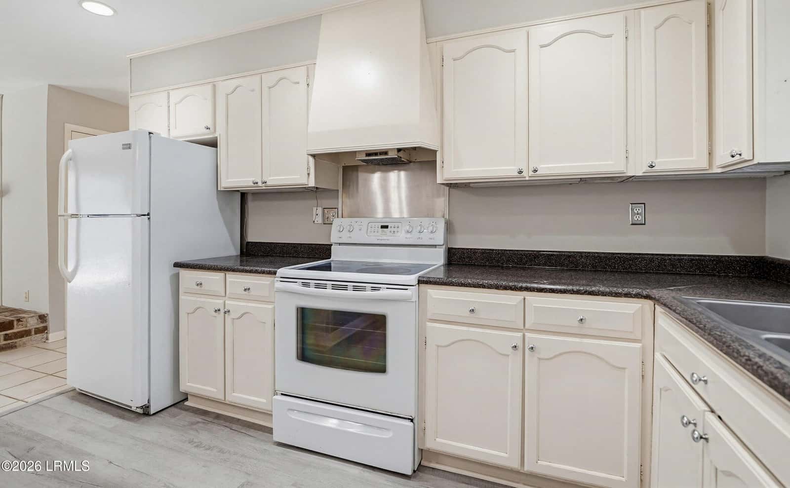 3052 Mink Point Boulevard, Beaufort, SC 29902 — photo 13 of 36