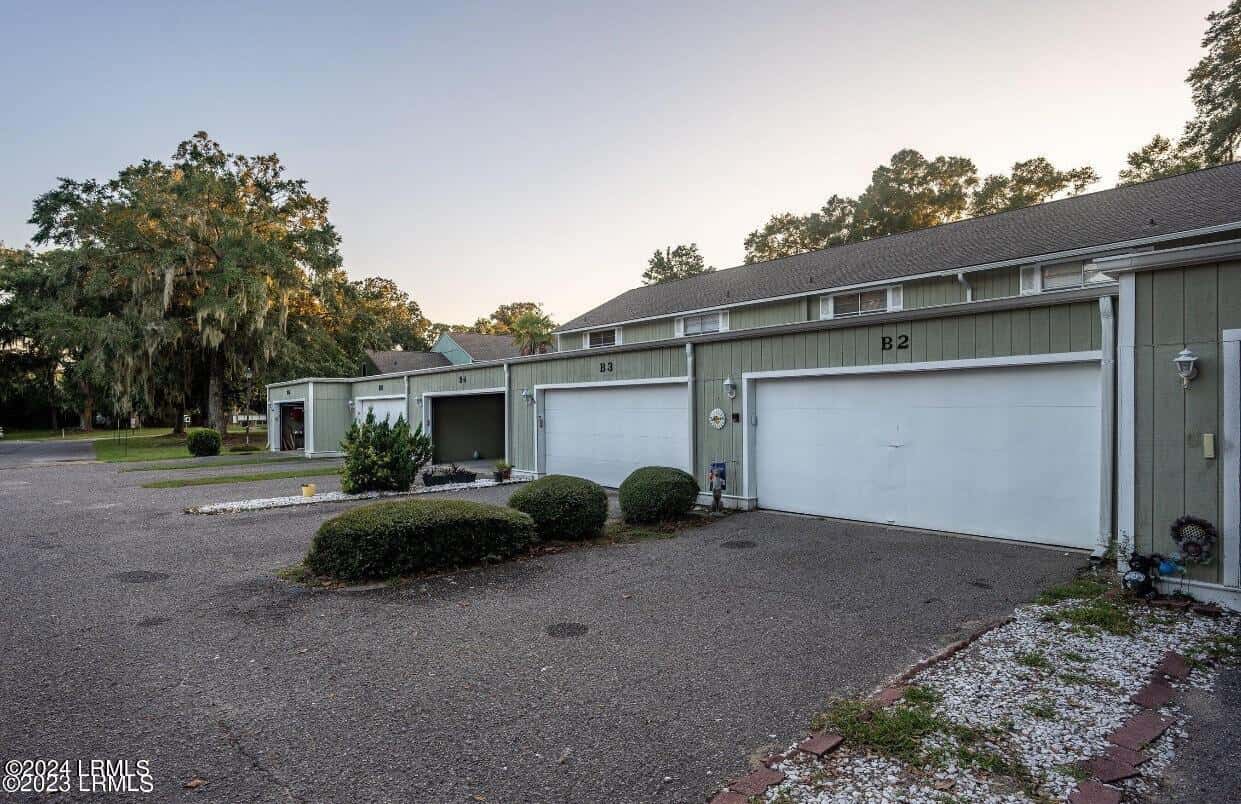 900 Brotherhood Road B2, Beaufort, SC 29902 — photo 4 of 24