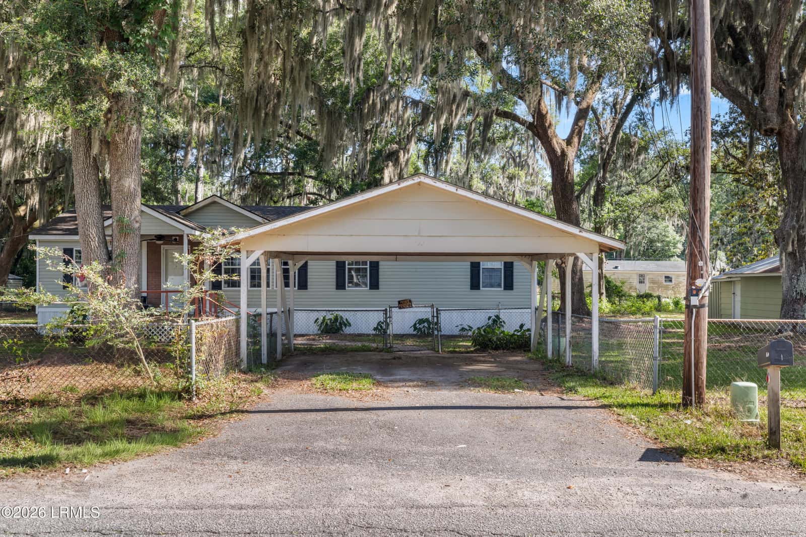 122 Bonaire Circle S, Beaufort, SC 29906 — photo 2 of 23