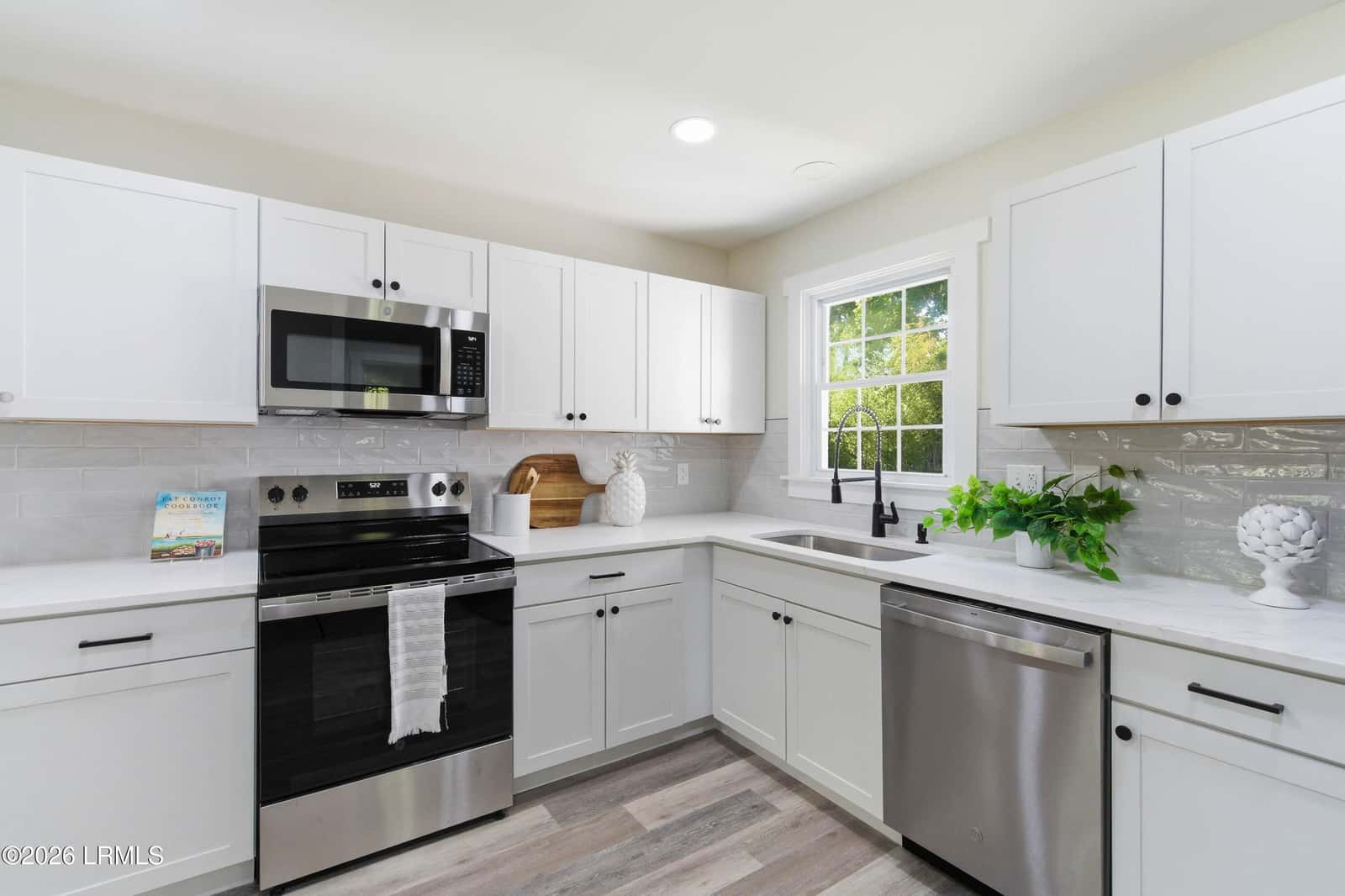 2315 Southside Boulevard, Beaufort, SC 29902 — photo 17 of 39