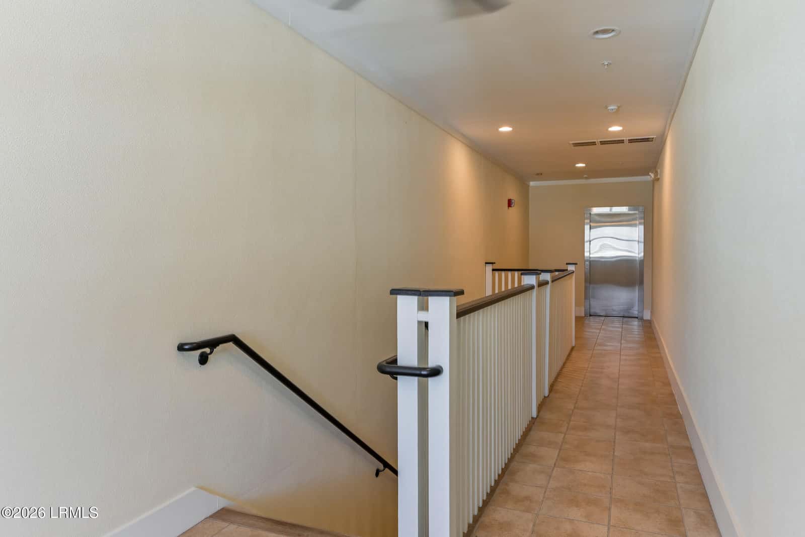 2 Abbey Row 3a, Beaufort, SC 29906 — photo 5 of 61