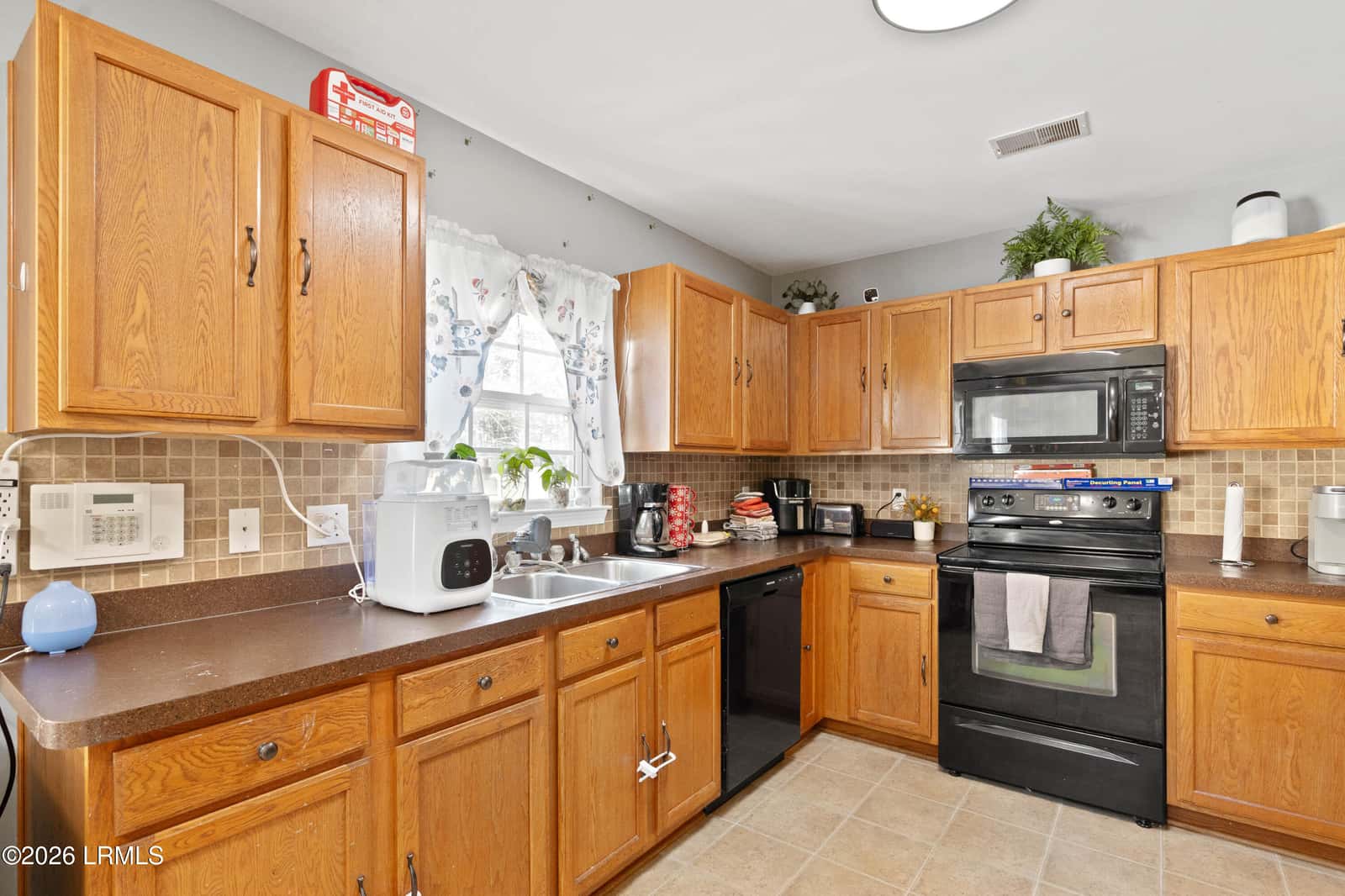 76 Shadow Moss Drive, Beaufort, SC 29906 — photo 11 of 47