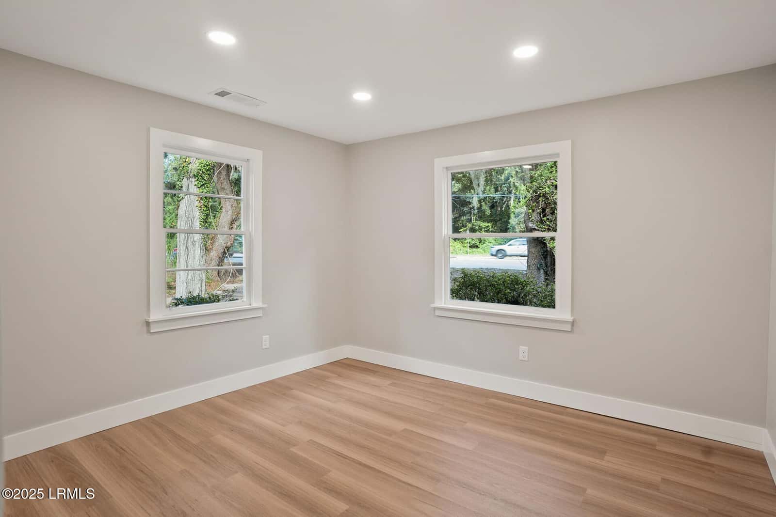 27 Miller Drive W, Beaufort, SC 29907 — photo 11 of 21