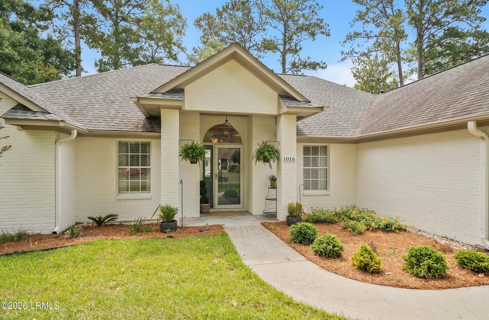 1016 Pine Martin Road, Beaufort, SC 29902 — photo 2 of 47