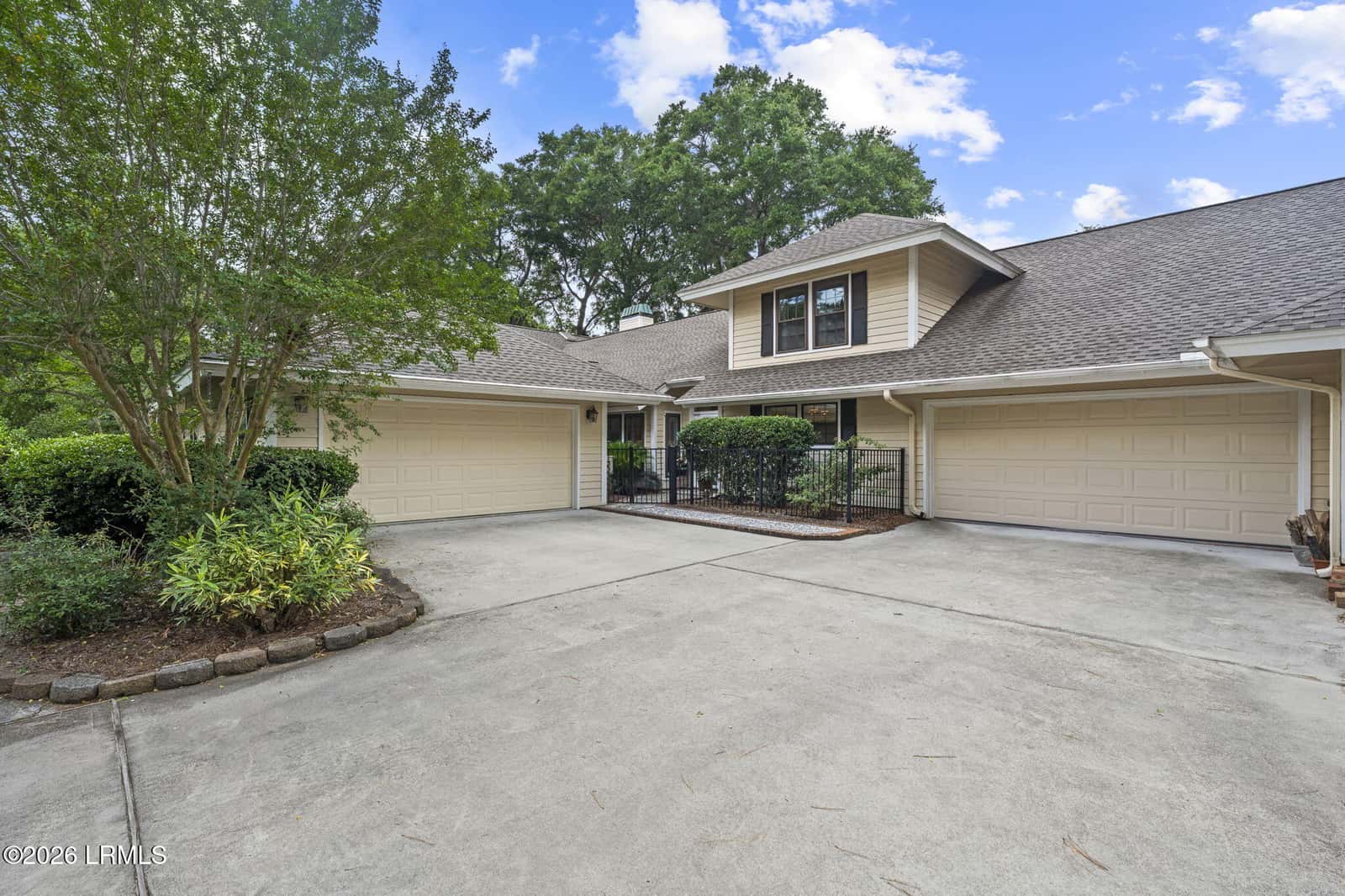 646 S Reeve Road 23, St. Helena Island, SC 29920 — photo 1 of 45