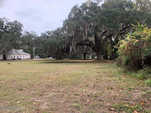 1237 Ribaut Road, Beaufort, SC 29902 — photo 2 of 6