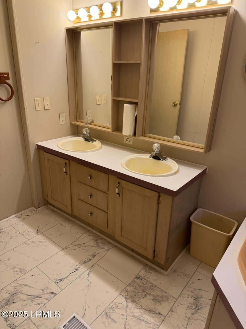 21 Mixon Road, St. Helena Island, SC 29920 — photo 12 of 29