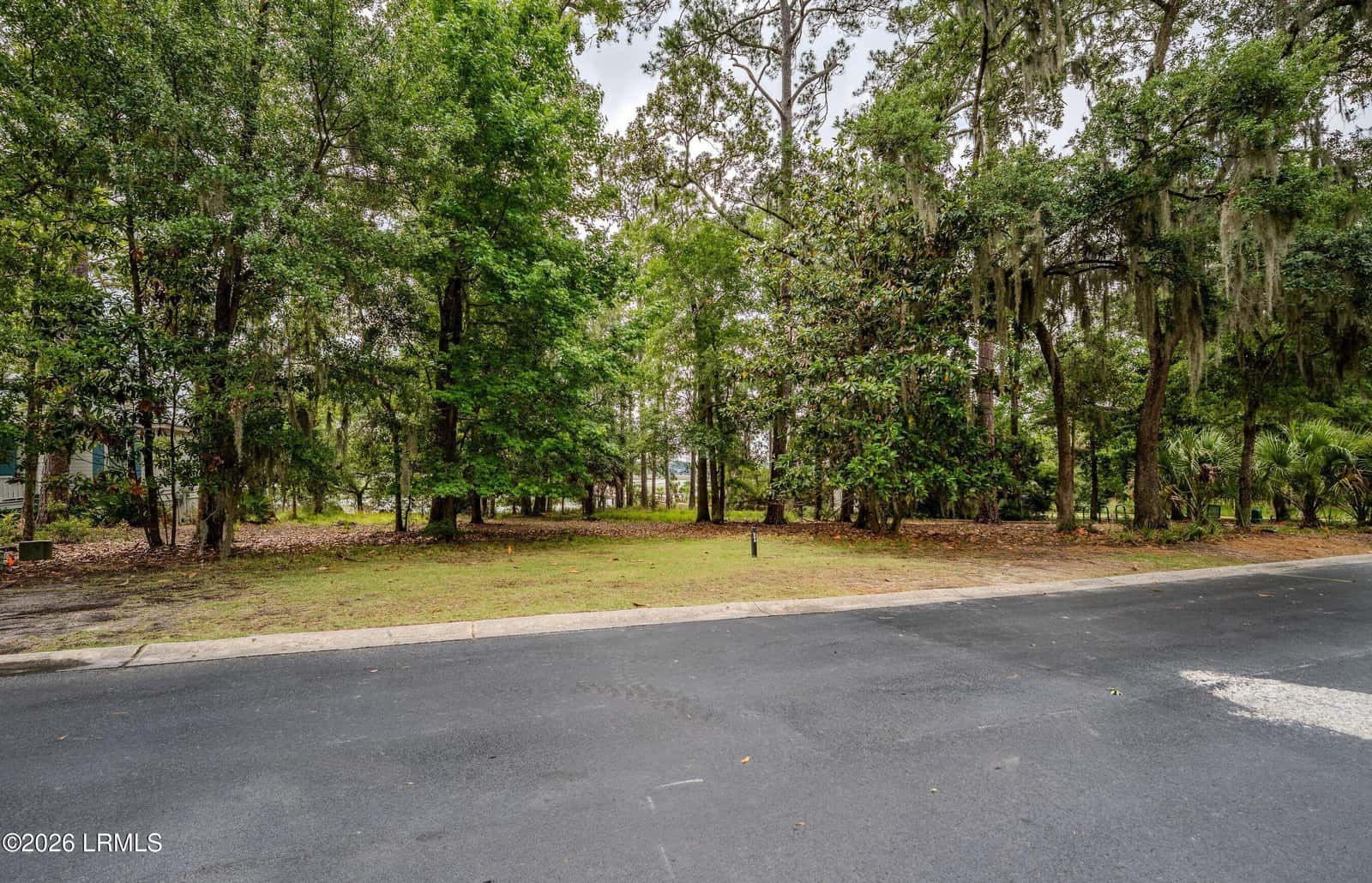285 De La Gaye Point, Beaufort, SC 29902 — photo 6 of 41