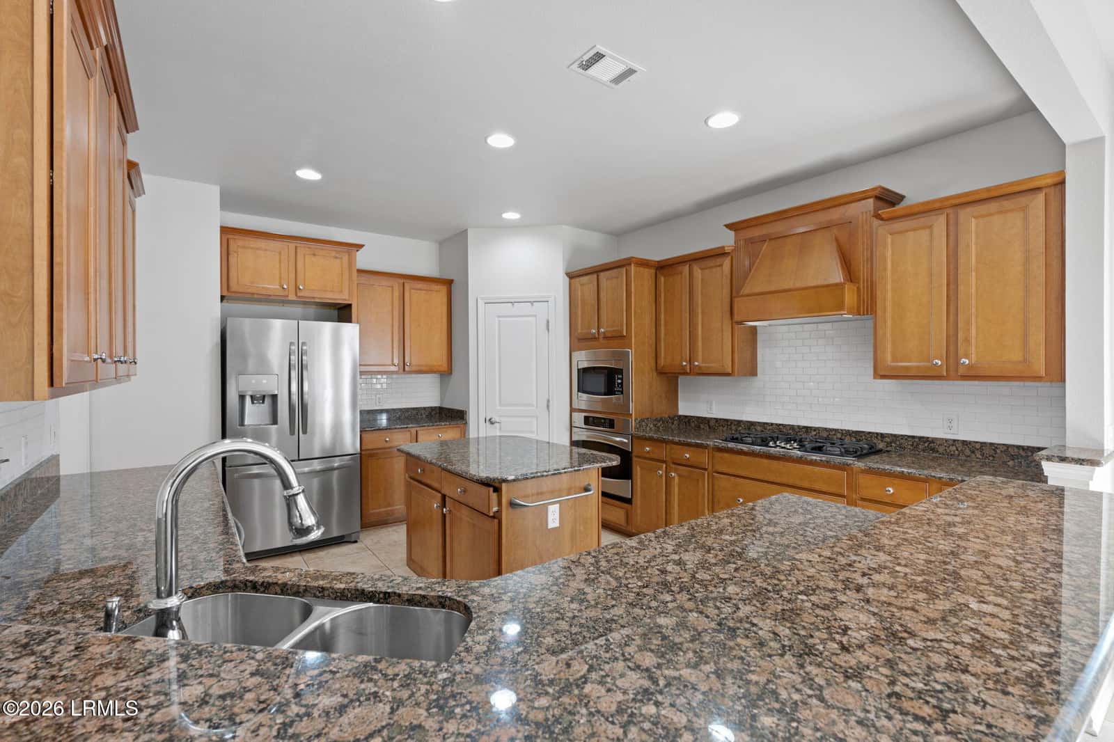 1 Abbotsbury Place, Bluffton, SC 29910 — photo 11 of 66