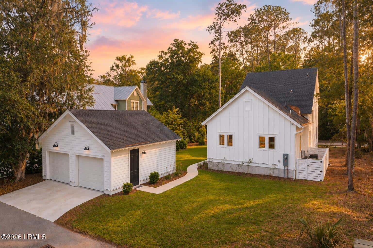 37 Park Square S, Beaufort, SC 29907 — photo 2 of 90