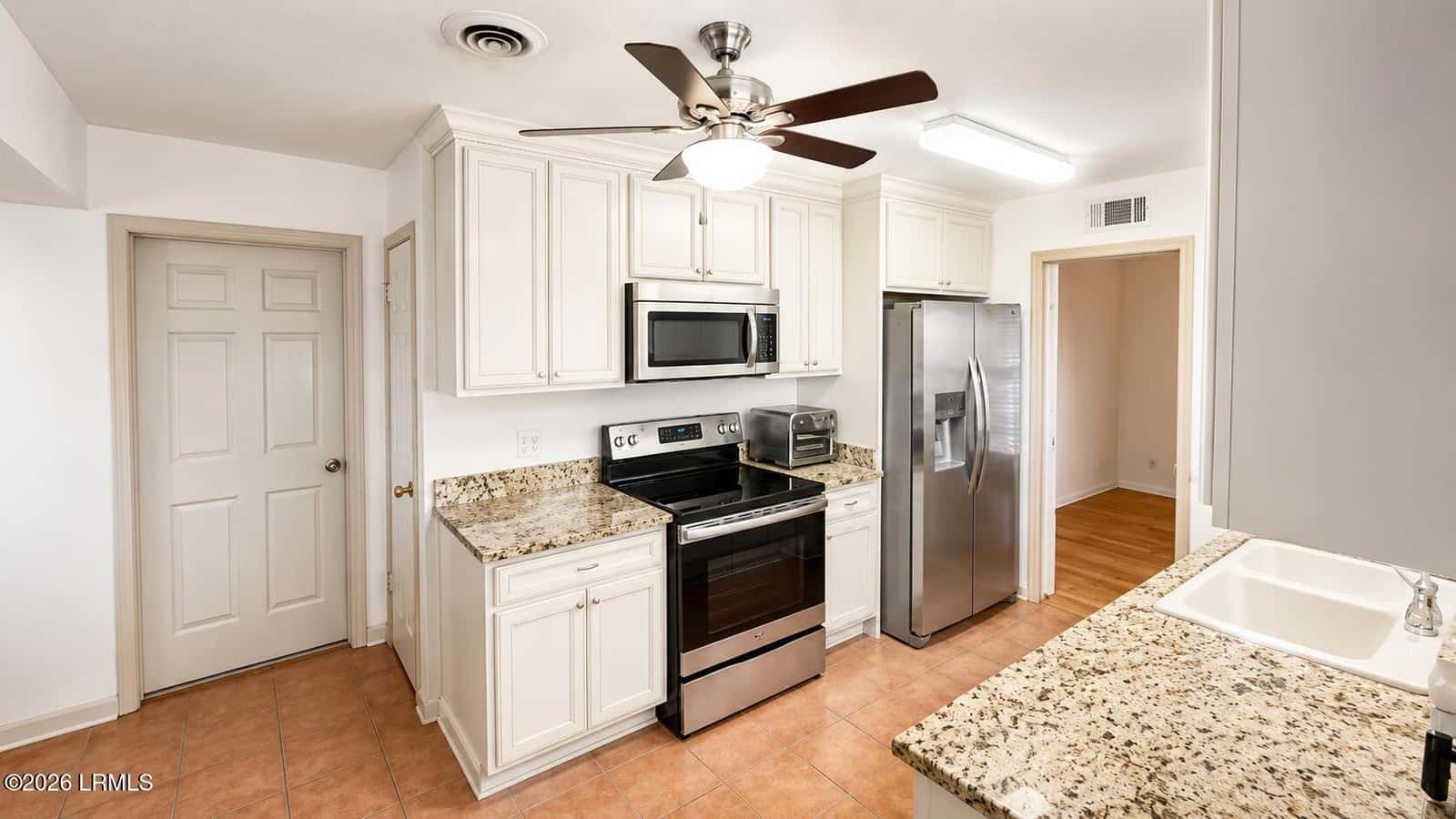 3000 Dogwood Street, Beaufort, SC 29906 — photo 5 of 14