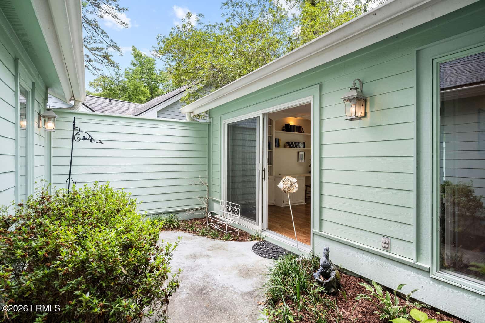 33 Victoria Drive, Hilton Head Island, SC 29926 — photo 16 of 57
