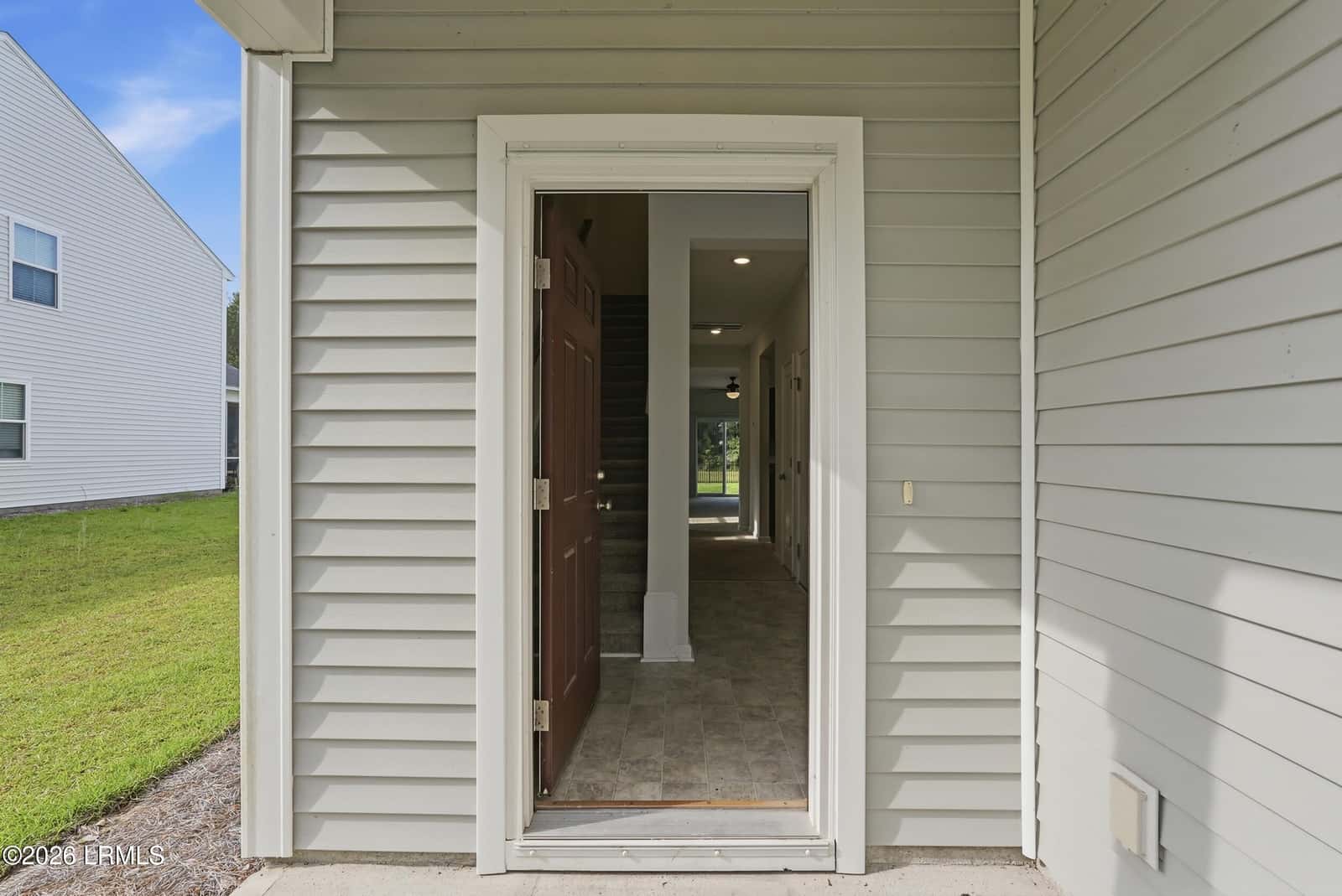 7 Woodland Court, Bluffton, SC 29910 — photo 4 of 41