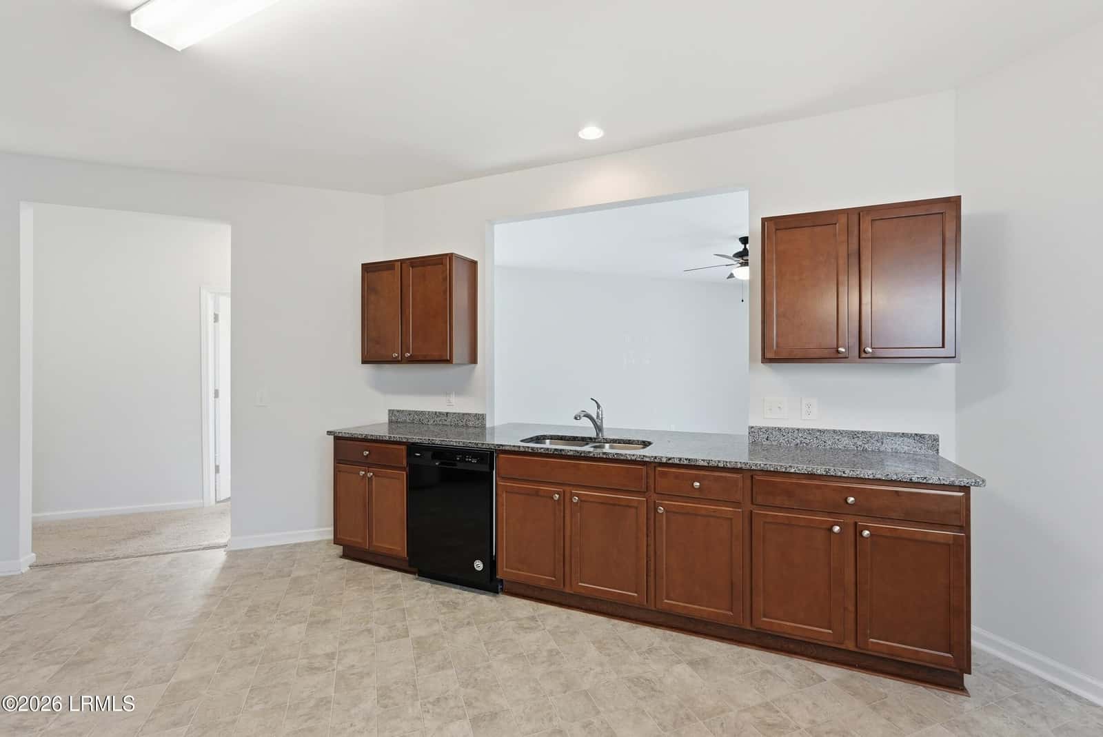 7 Woodland Court, Bluffton, SC 29910 — photo 10 of 41