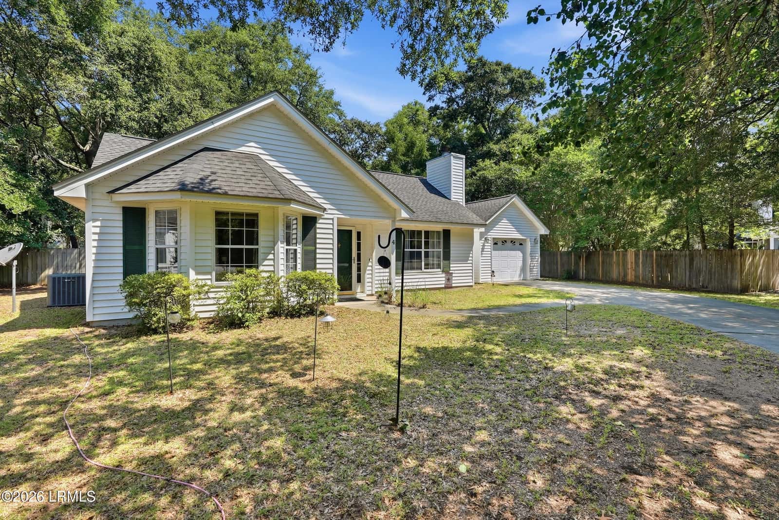 4 Beau Circle, Beaufort, SC 29907 — photo 2 of 29